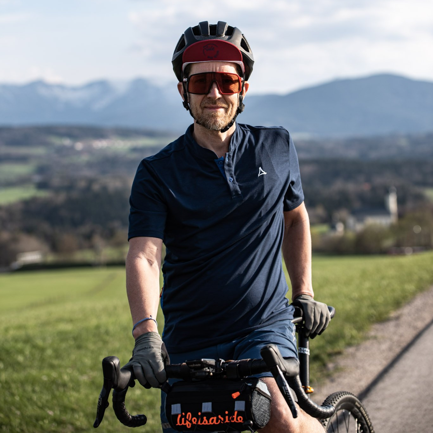 Mirko Groß mit seinem Fahrrad